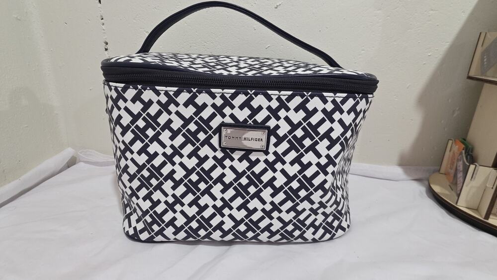 Tommy Hilfiger Black White Geometric Cosmetic Makeup Travel Train Case Bag